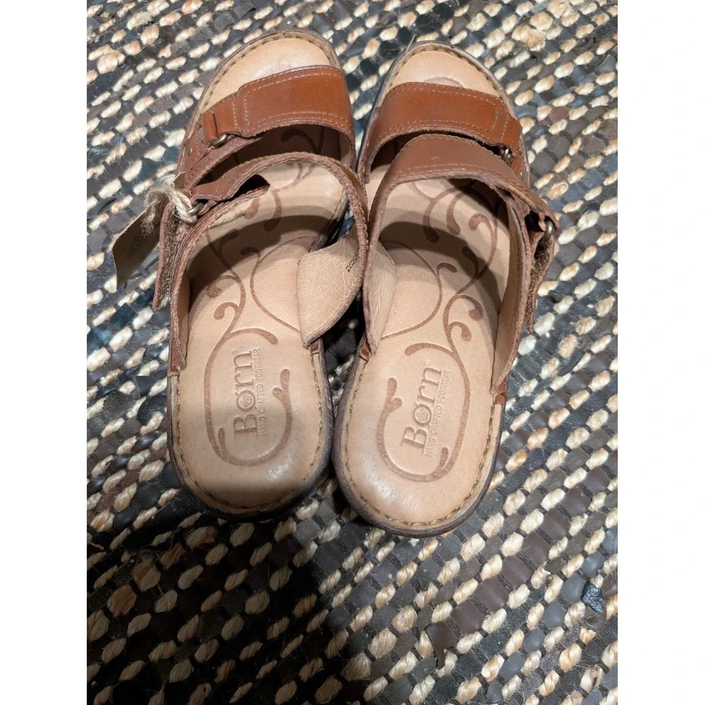 NEW Born Womens Leather Slide Sandals Brown Wedge Heel Size 7